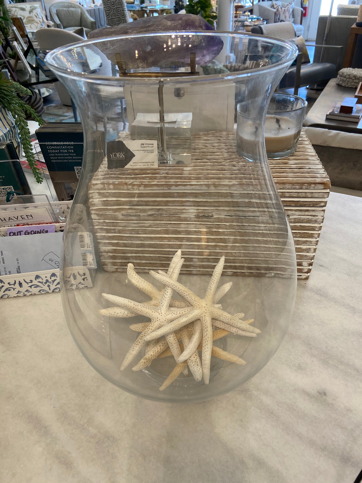 BLOWN GLASS VASE