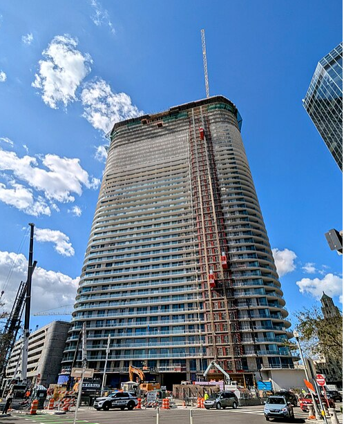 Sky-High Style: Custom Interior Design for 400 Central’s Luxury Condos 🌇✨