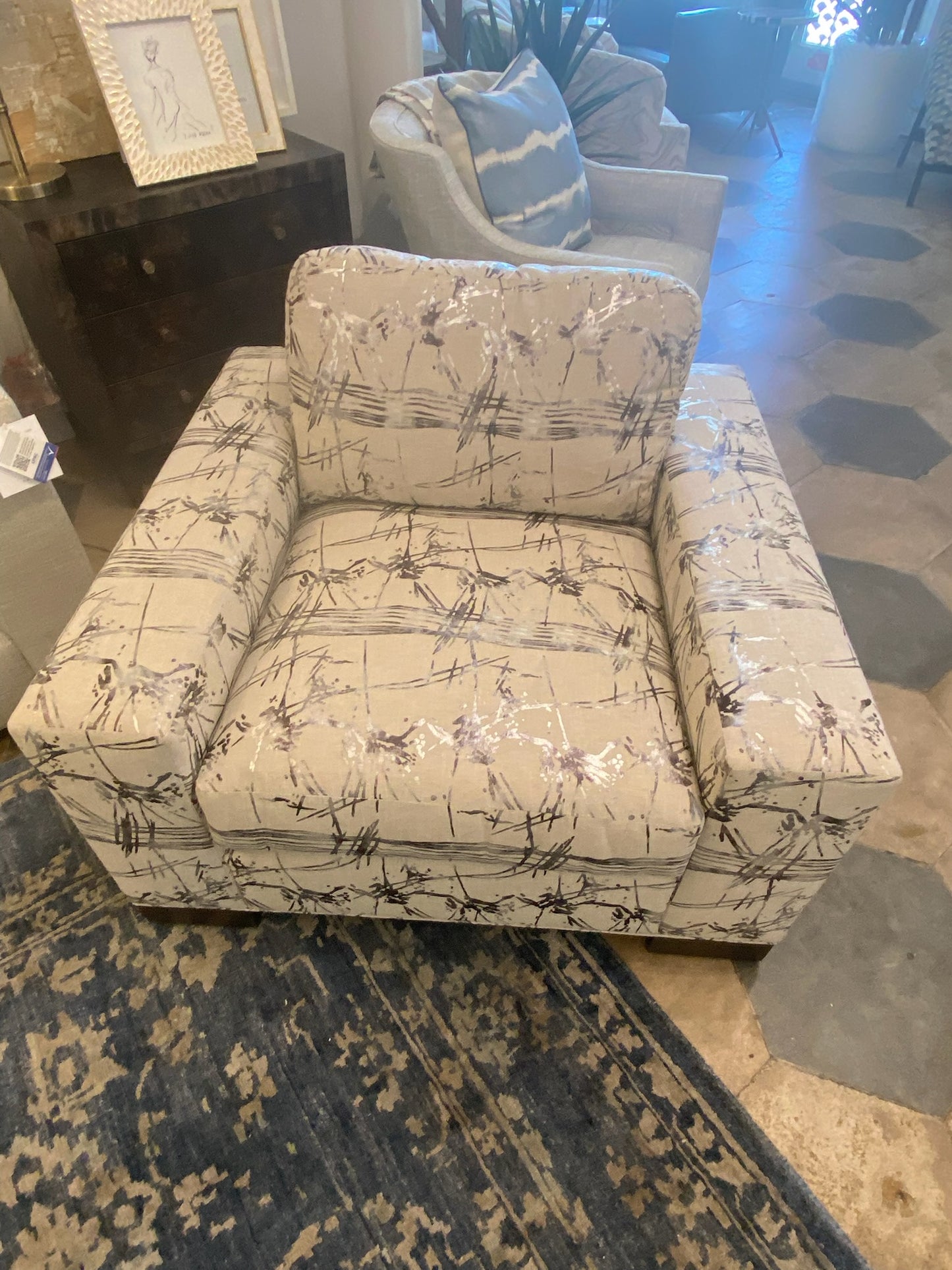 Square Captain Swivel Chair