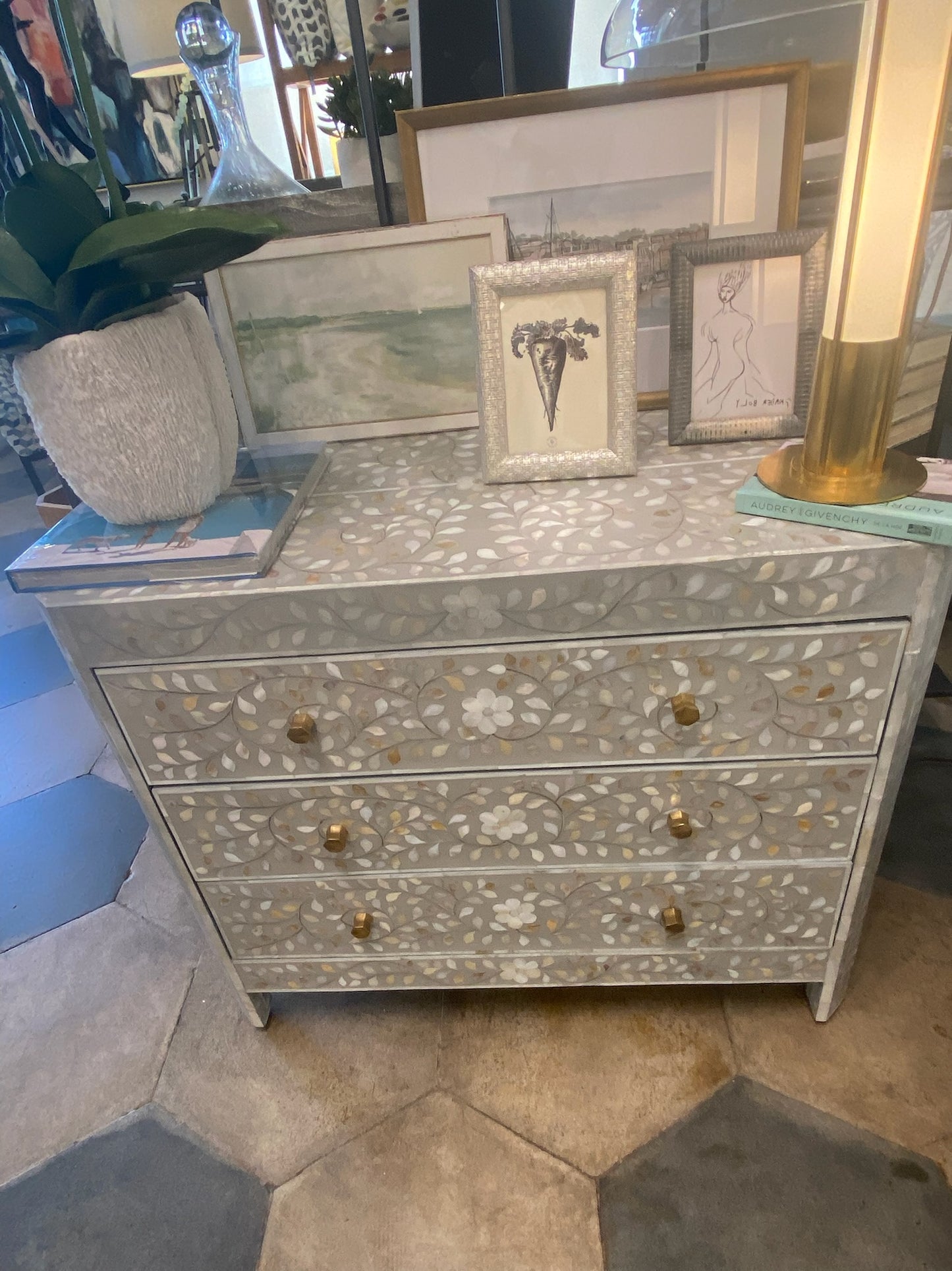 Inlay Chest