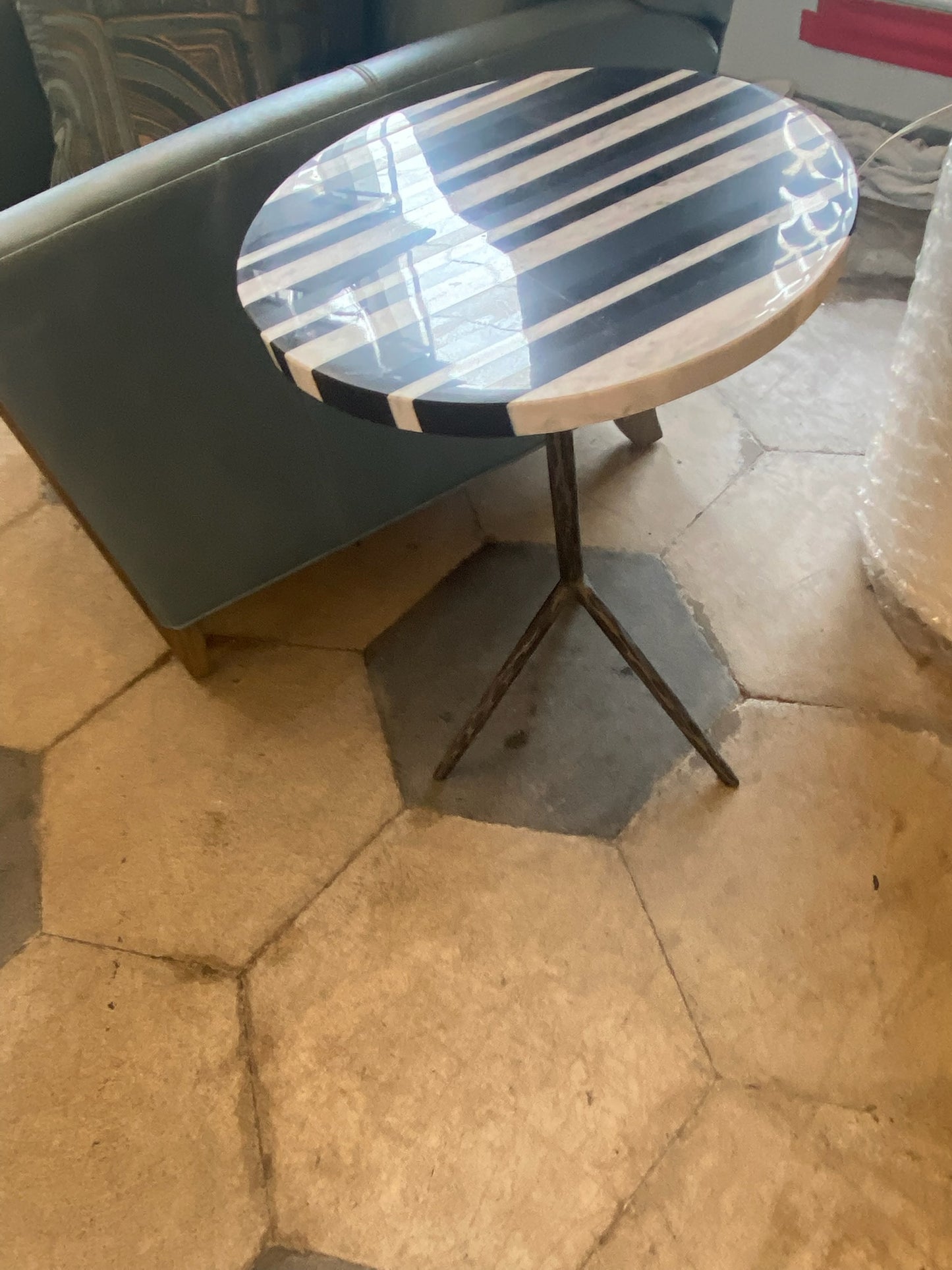 BLACK AND WHITE STRIATED ACCENT TABLE