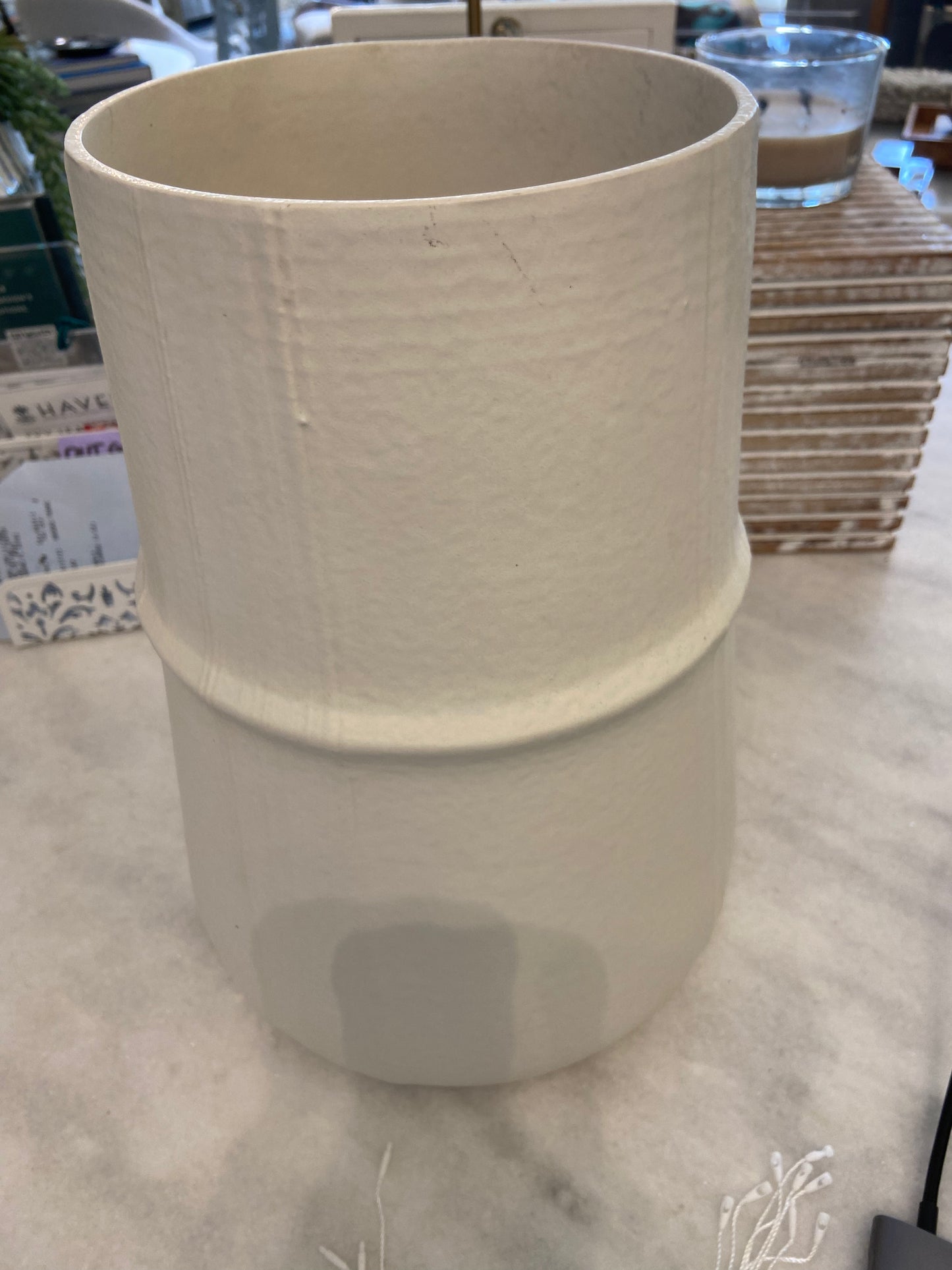 LG Jezebel Vase