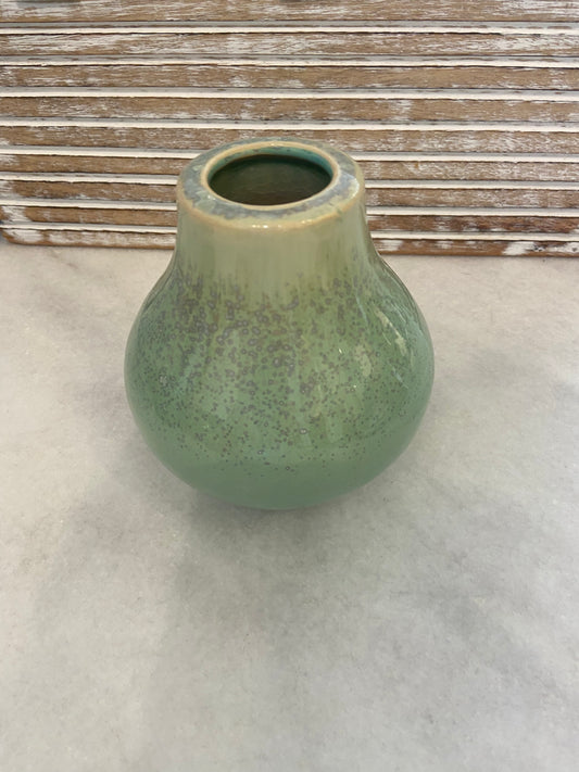 SM CERAMIC VASE-LIGHT GREEN